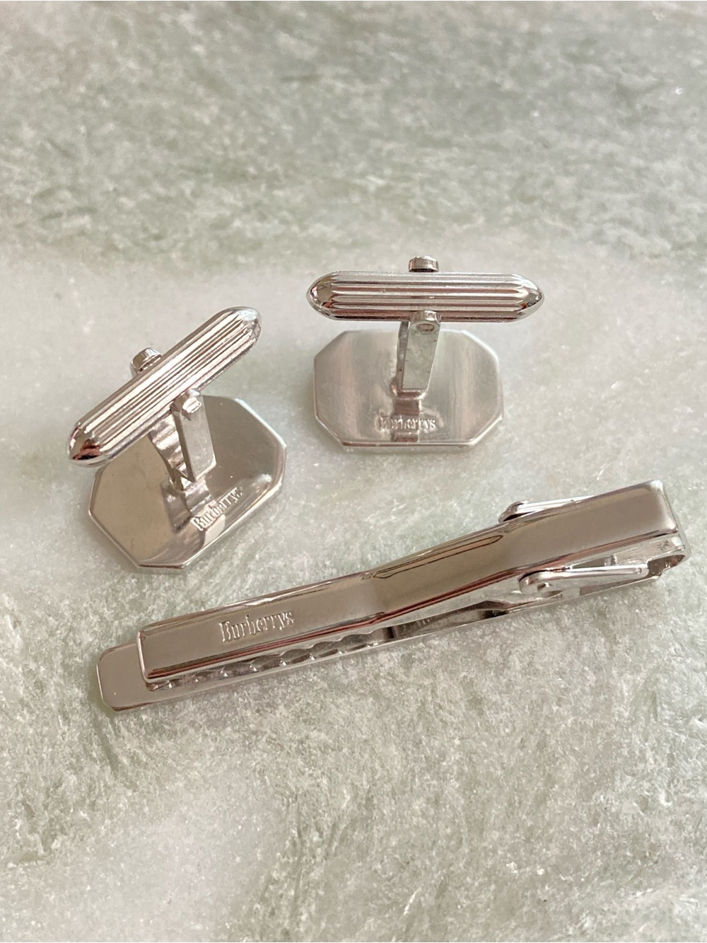 Vintage Burberry Cuff Links + Tie Clip Set - Picture 5 of 7